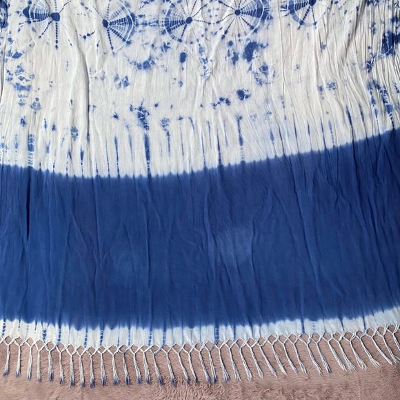 Blue & white tie dye sarong/scarf - Picture 3 of 3